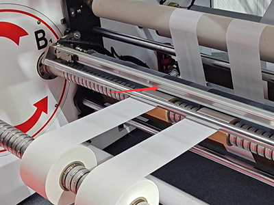 Automatic fly knive cutting