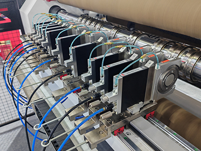 Pneumatic circular knives (USA Maxcess Tidland brand) (optional device)