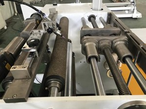 USA Nordson needle gluing system (optional)